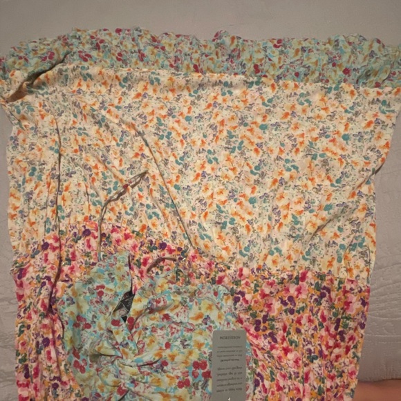 Angie Women's Peekaboo Tiered Maxi Dress. - Picture 8 of 8